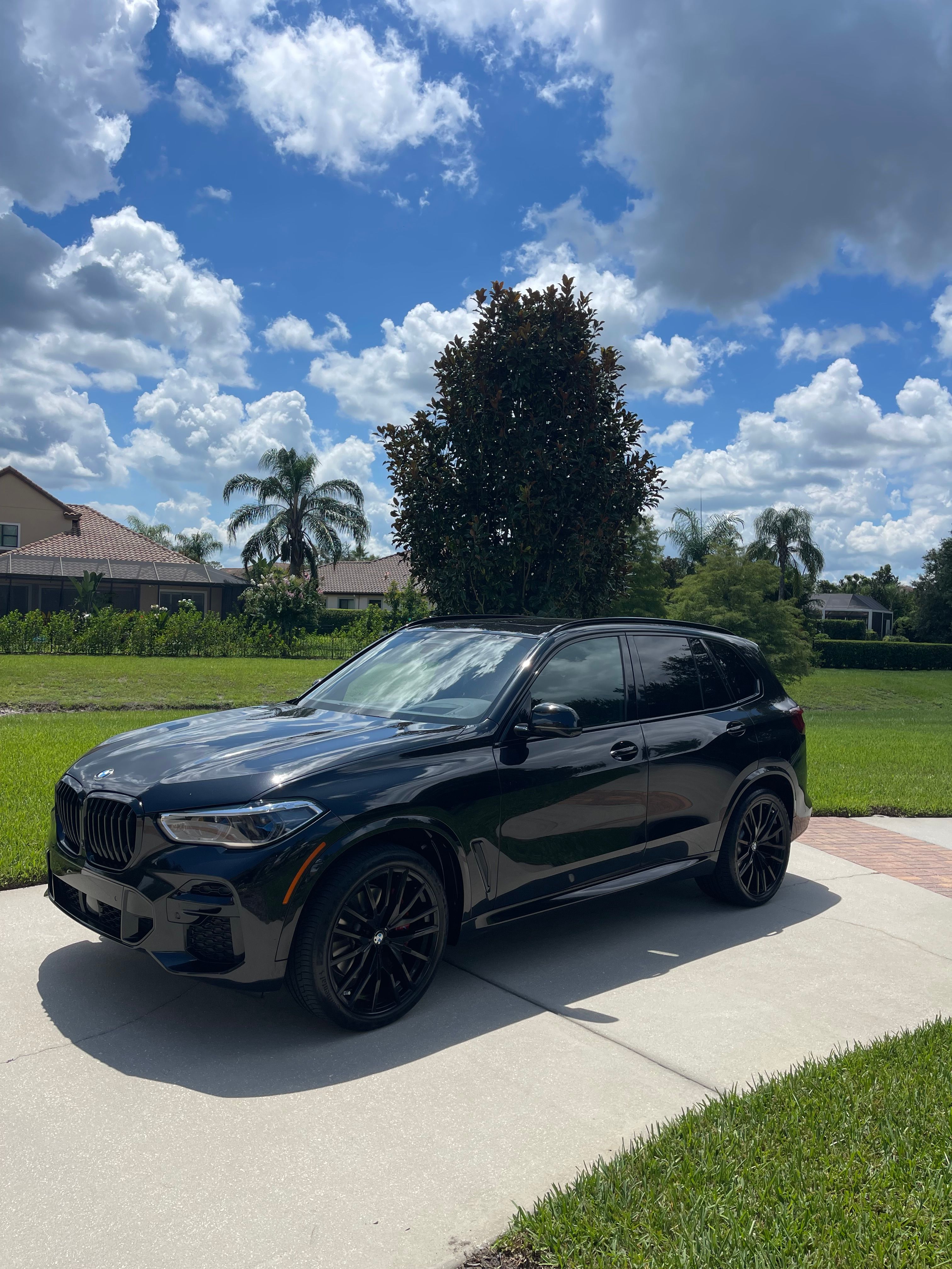 Used 2023 BMW X5 sDrive40i w/ Executive Package RWD image 1