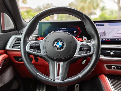 Used 2024 BMW X5 M Competition w/ Executive Package image 9