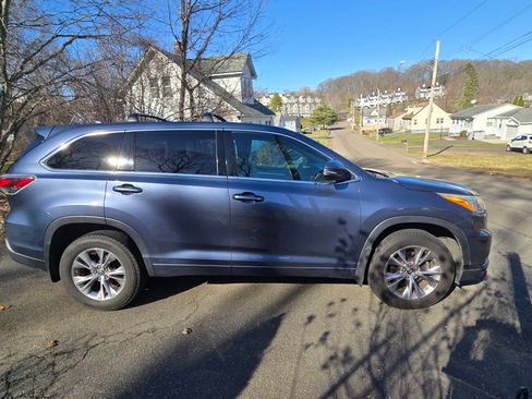 Used 2016 Toyota Highlander LE image 12