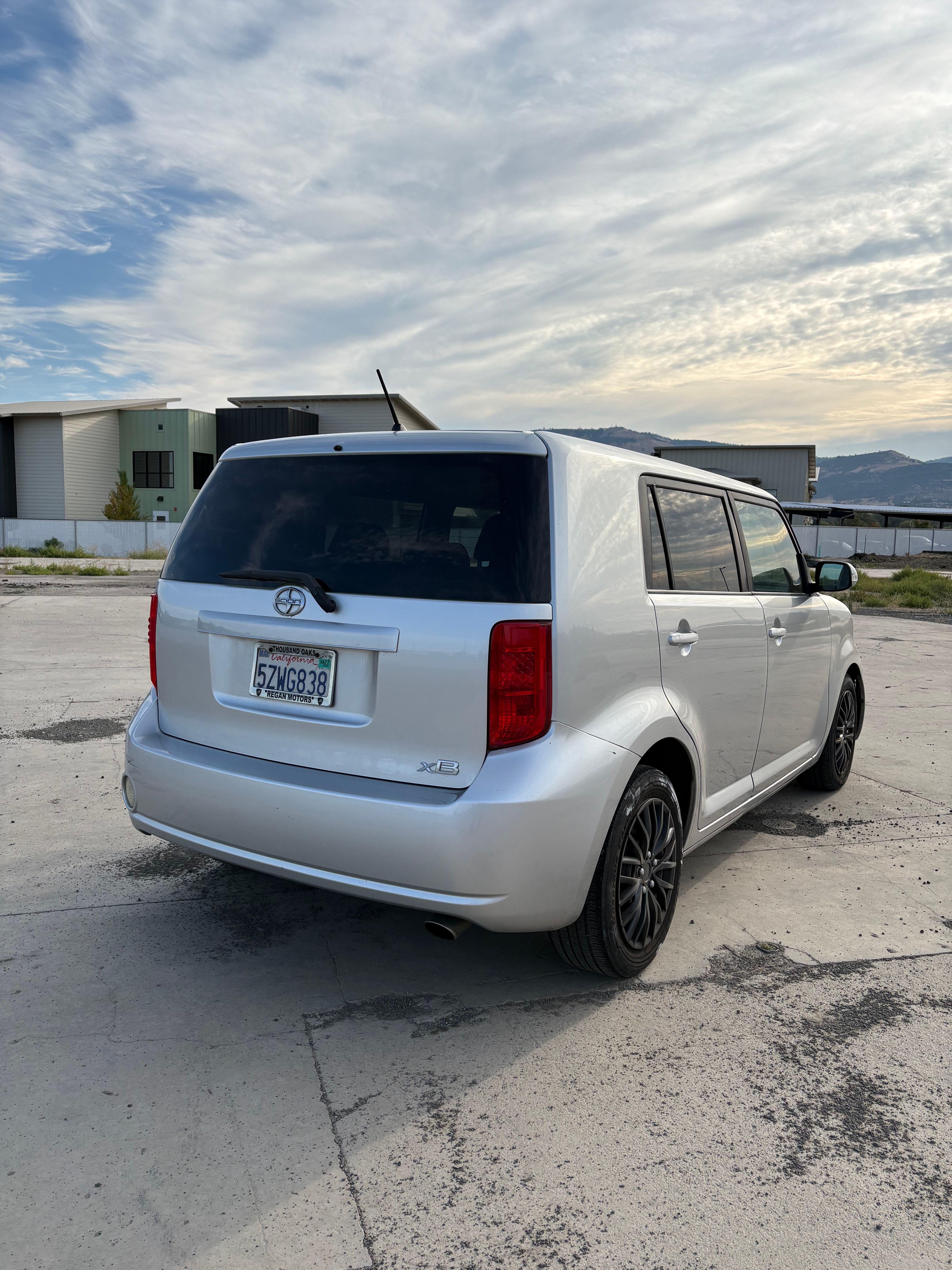 Used 2008 Scion xB FWD image 5