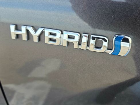 Used 2012 Toyota Prius C Four image 12