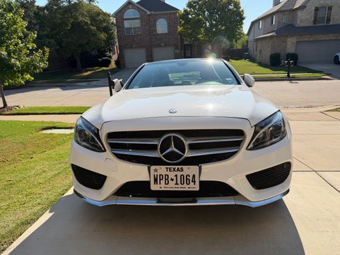 Used 2015 Mercedes-Benz C 400 4MATIC image 2