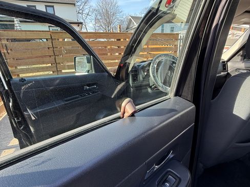 Used 2010 Jeep Liberty Sport image 13