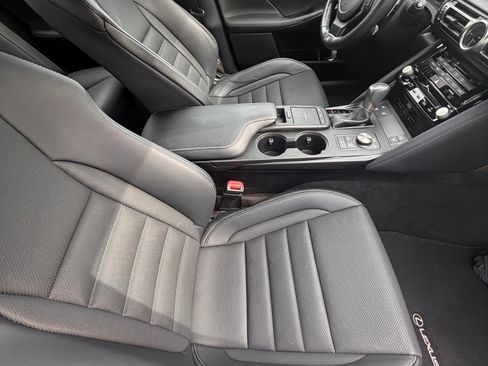 Used 2022 Lexus IS 350 F Sport w/ Dynamic Handling Package image 12