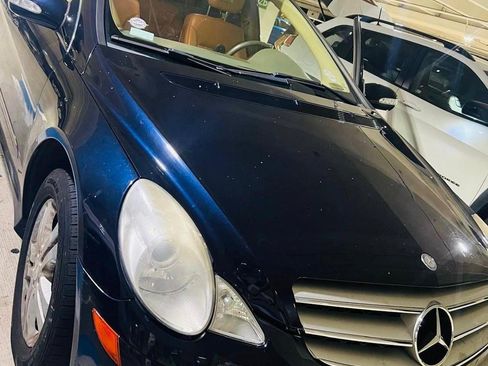 Used 2008 Mercedes-Benz R 350 R 350 Sport Wagon 4D image 6