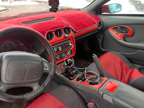 Used 1998 Pontiac Firebird Formula w/ Security Pkg image 9