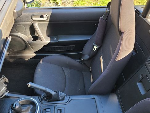 Used 2010 MAZDA MX-5 Miata Sport w/ Convenience Pkg RWD image 13