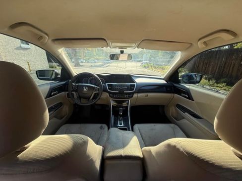 Used 2017 Honda Accord LX image 8