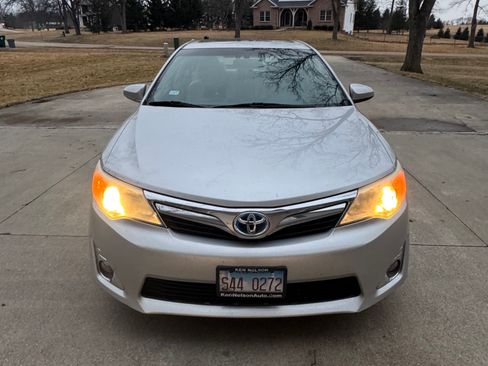 Used 2013 Toyota Camry XLE w/ Leather Pkg image 5