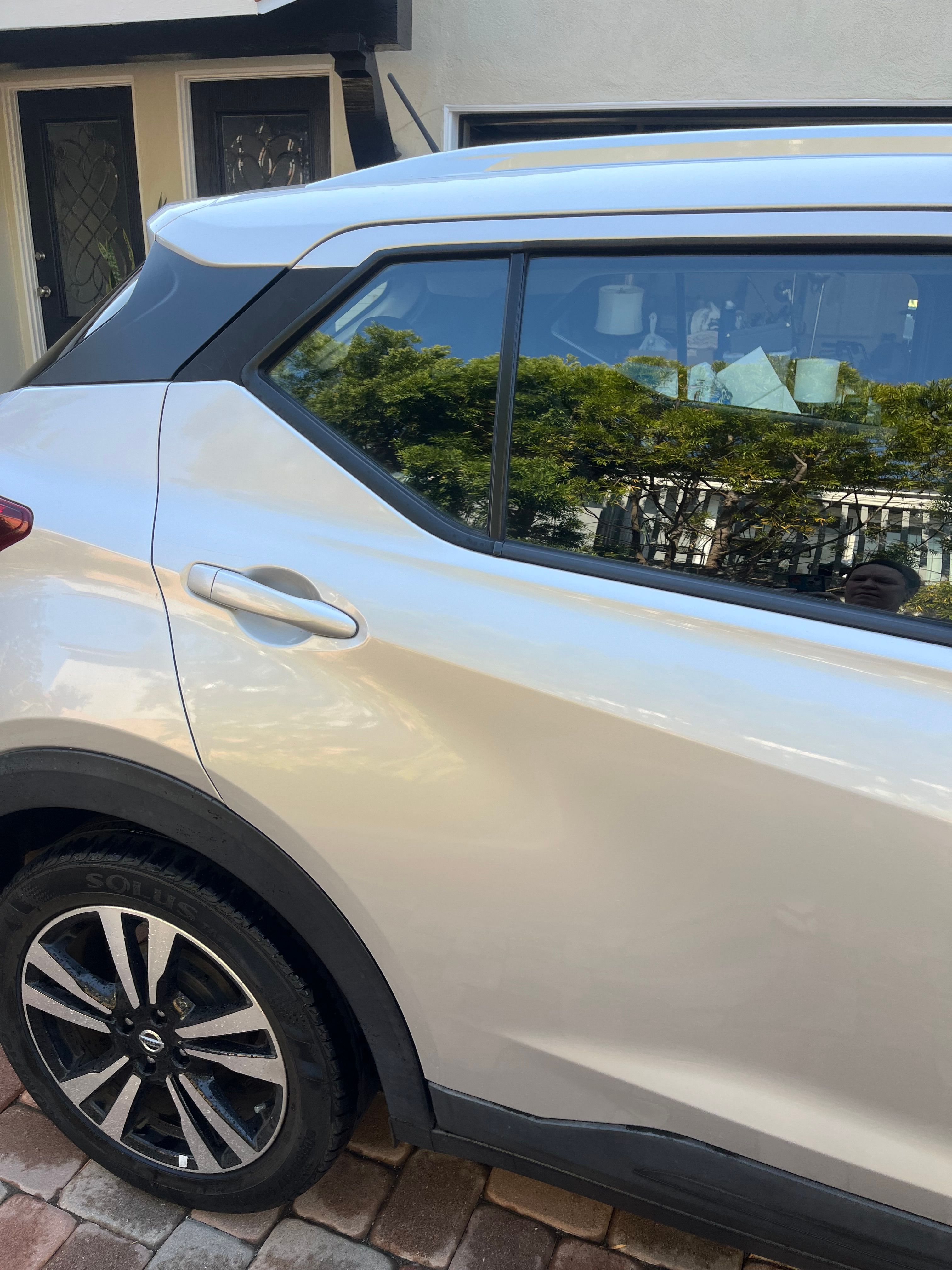 Used 2019 Nissan Kicks SV FWD image 11