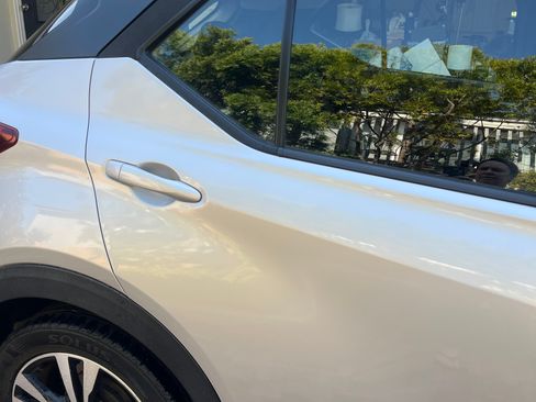 Used 2019 Nissan Kicks SV FWD image 11
