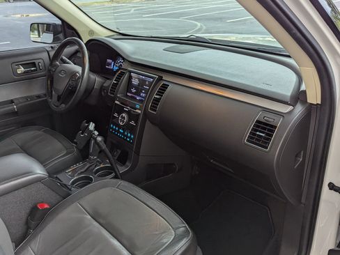 Used 2013 Ford Flex Limited image 17