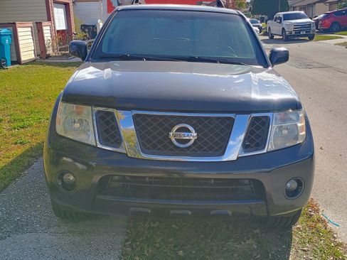 Used 2011 Nissan Pathfinder SV image 13