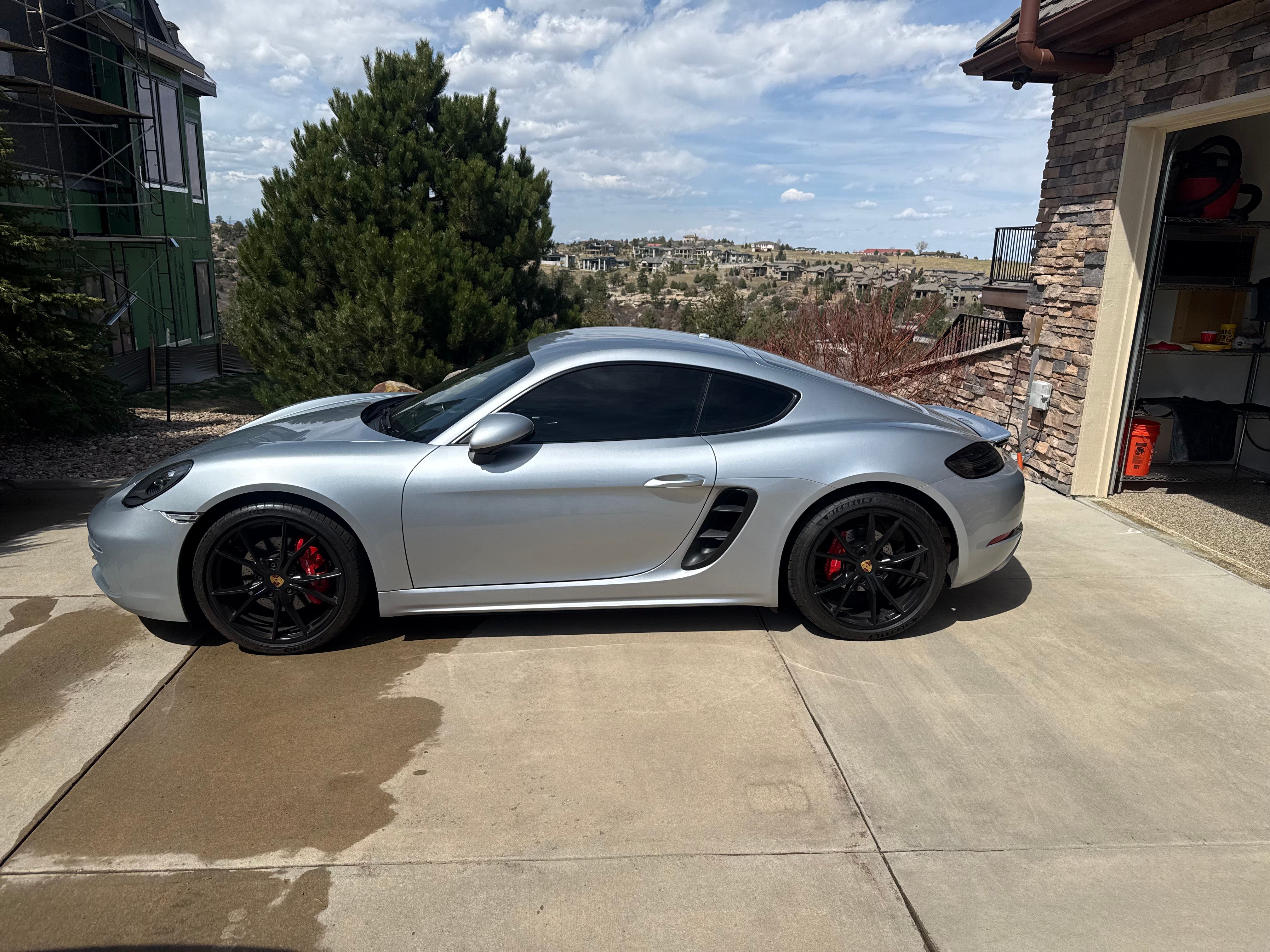 Used 2017 Porsche 718 Cayman S RWD image 2