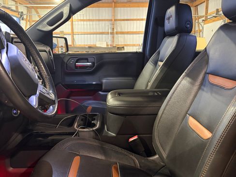 Used 2021 GMC Sierra 1500 AT4 w/ AT4 Premium Package image 10