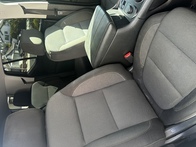 Used 2018 Chevrolet Traverse LT FWD image 14