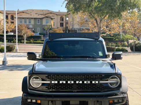 Used 2024 Ford Bronco Wildtrak image 2