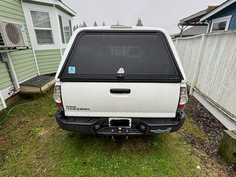 Used 2009 Toyota Tacoma 2WD Regular Cab image 4