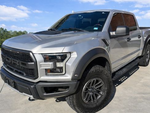Used 2019 Ford F150 Raptor image 4