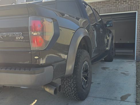 Used 2011 Ford F150 Raptor w/ Raptor Luxury Pkg image 8