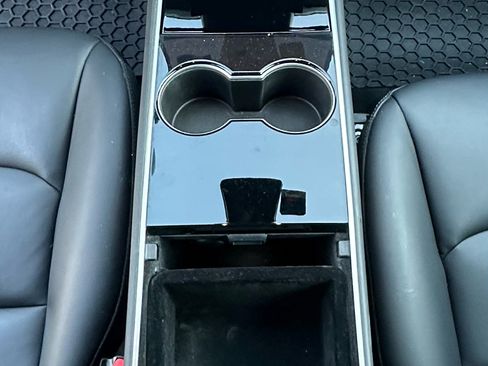 Used 2018 Tesla Model 3 Long Range image 23