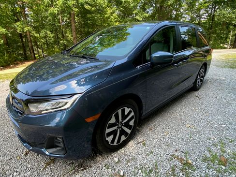 Used 2026 Honda Odyssey EX-L image 1