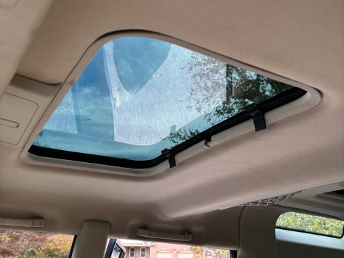 Used 2004 Land Rover Discovery SE image 12