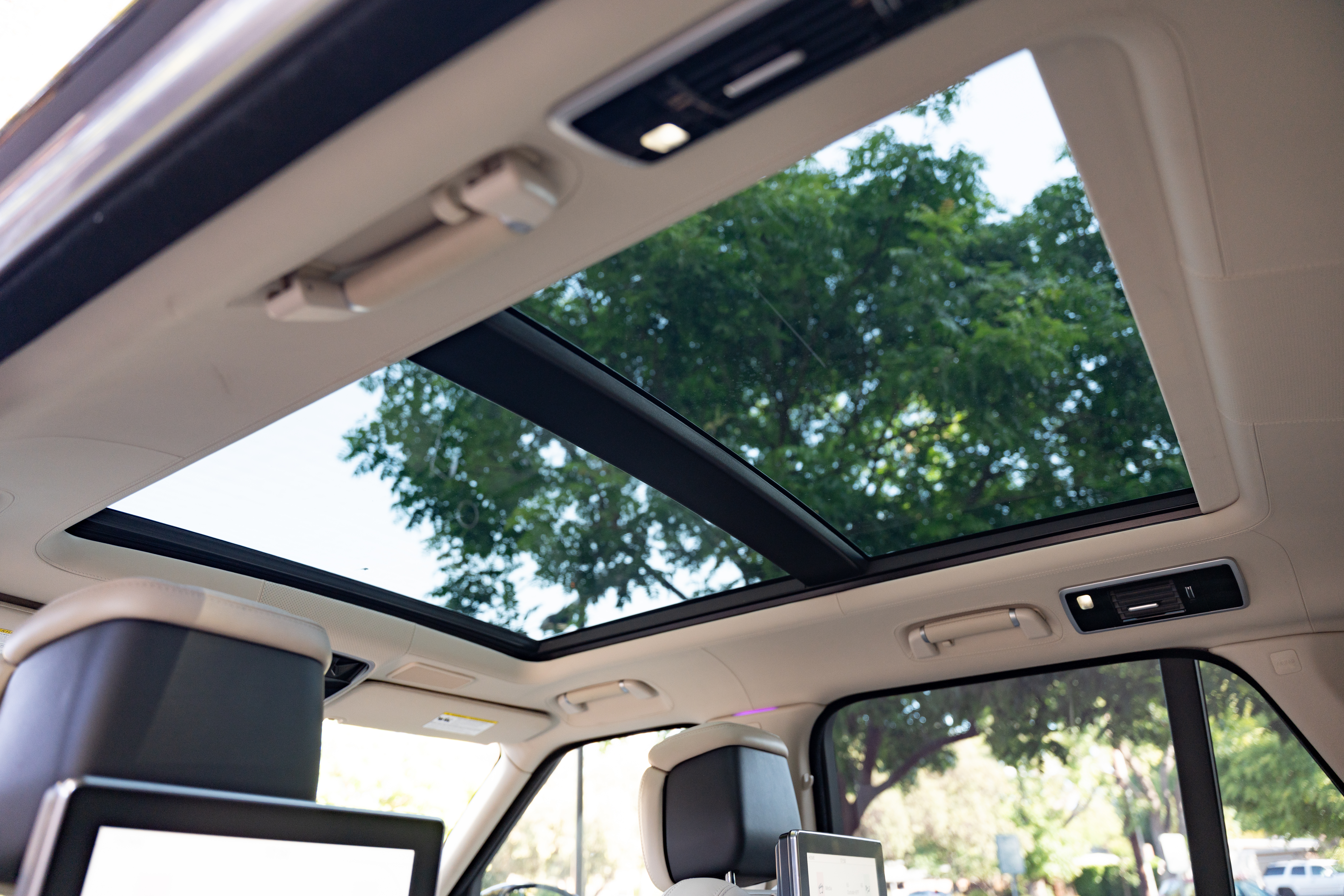 Used 2018 Land Rover Range Rover Autobiography AWD/4WD image 26