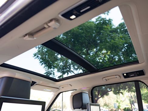 Used 2018 Land Rover Range Rover Autobiography AWD/4WD image 26
