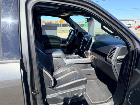 Used 2018 Ford F150 Platinum w/ Equipment Group 701A Luxury image 21