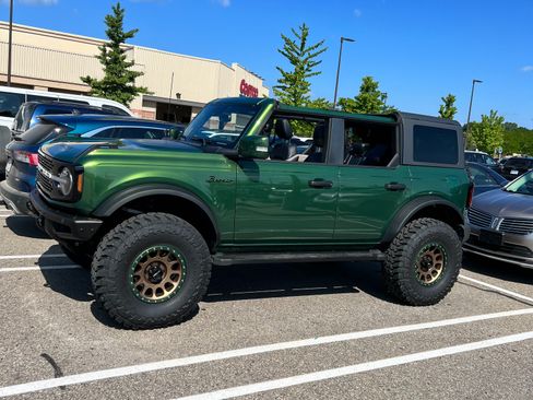 Used 2022 Ford Bronco Wildtrak image 11