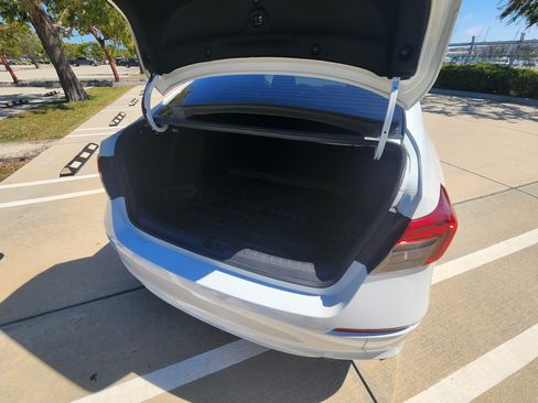 Used 2022 Honda Civic Sport image 10
