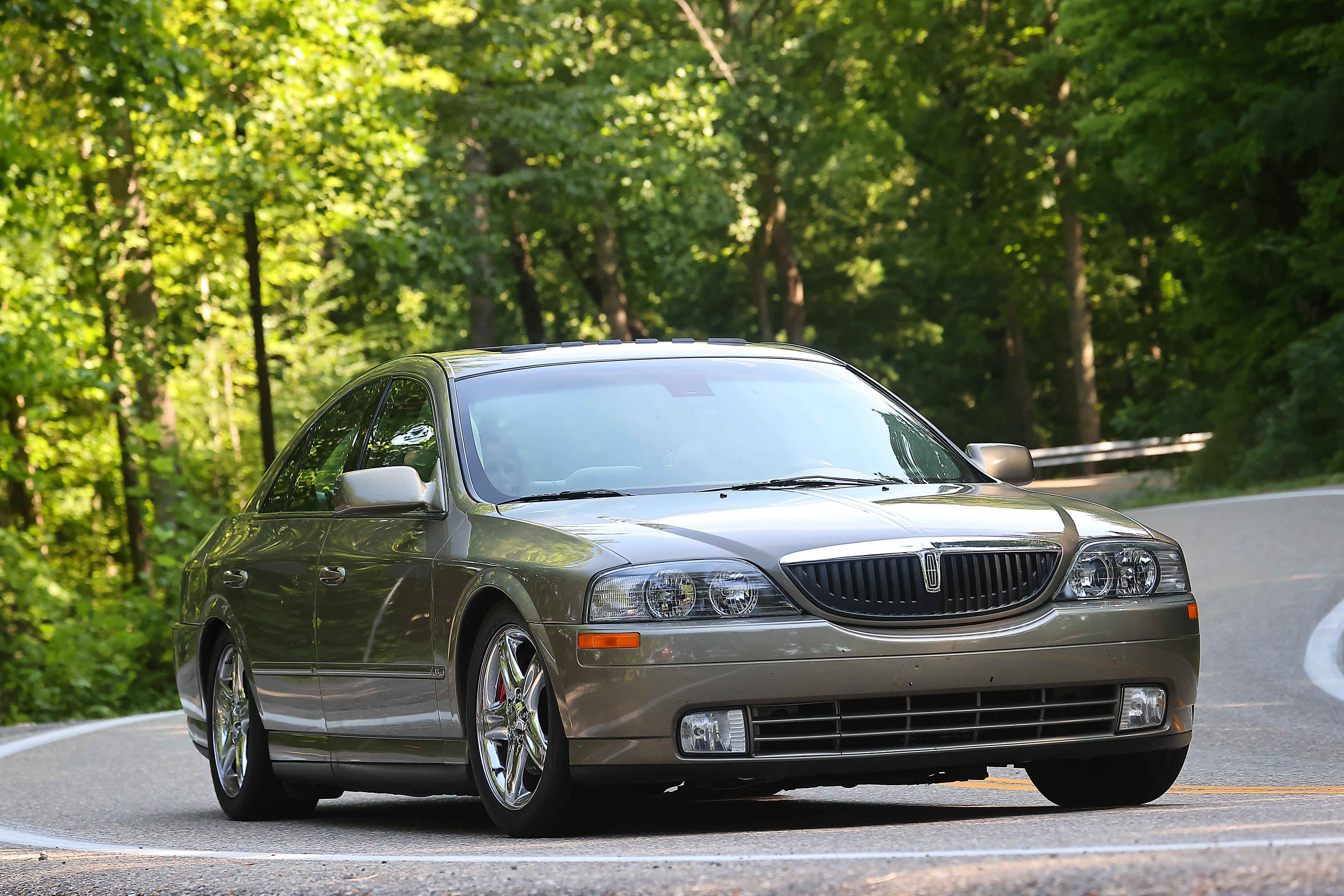 Used 2001 Lincoln LS RWD image 1