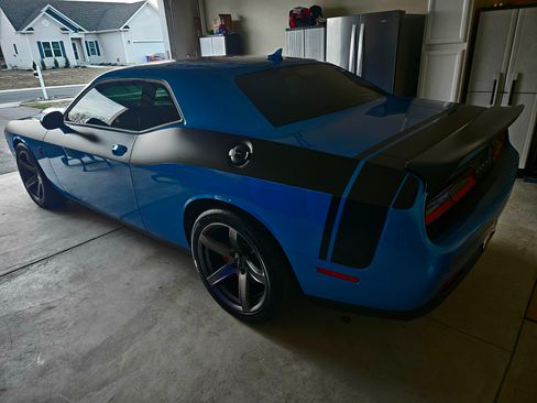 Used 2023 Dodge Challenger SRT Hellcat image 2