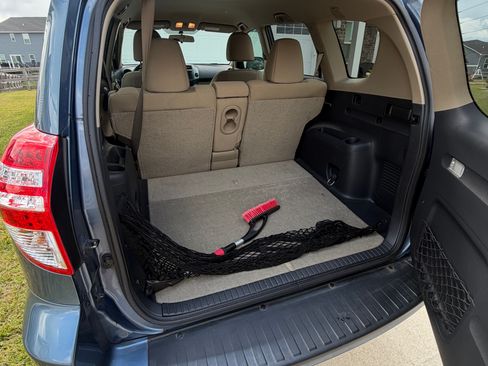 Used 2012 Toyota RAV4 FWD w/ Value Pkg image 13