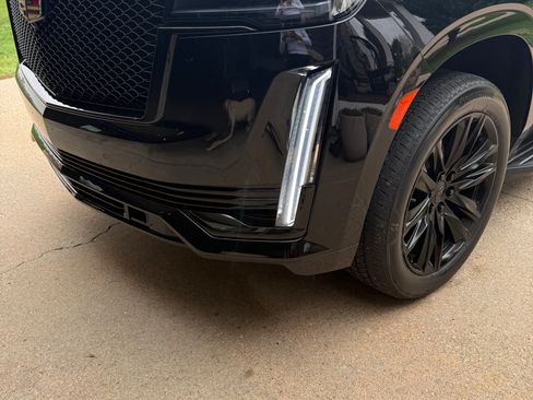 Used 2021 Cadillac Escalade Sport w/ Driver Assist Tech Package image 5