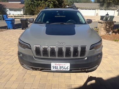 Used 2019 Jeep Cherokee Trailhawk w/ Comfort/Convenience Group