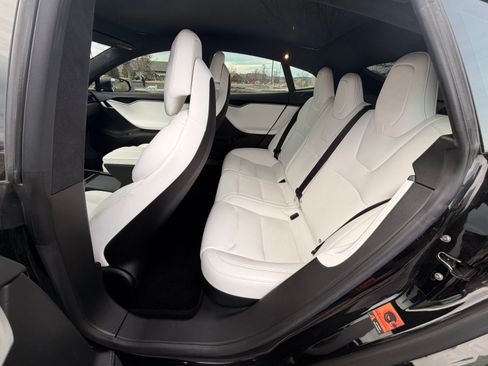 Used 2018 Tesla Model S 100D image 16