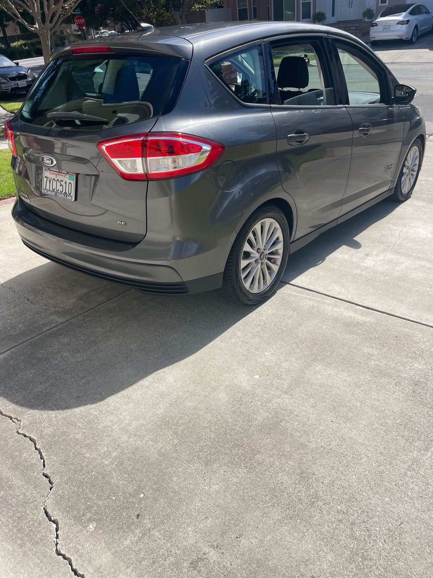 Used 2017 Ford C-MAX Energi SE FWD image 11
