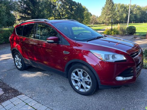 Used 2015 Ford Escape Titanium AWD/4WD image 2