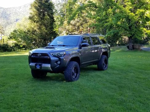 Used 2020 Toyota 4Runner TRD Pro image 2