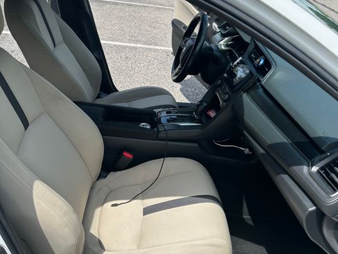 Used 2021 Honda Civic EX image 8