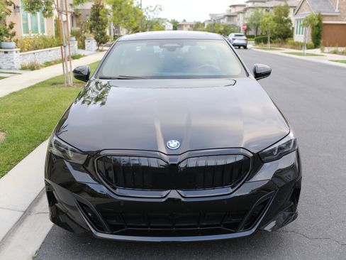 Used 2024 BMW i5 eDrive40i w/ M Sport Package RWD image 6