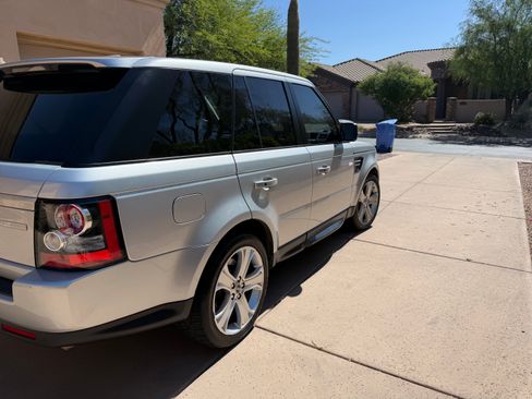 Used 2012 Land Rover Range Rover Sport HSE LUX AWD/4WD image 5