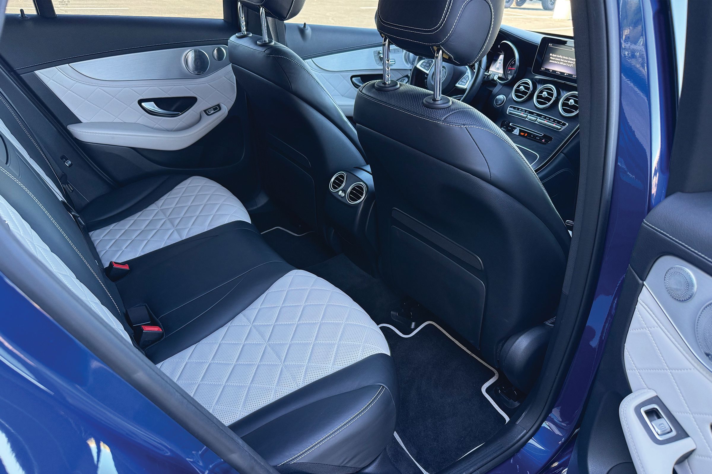 Used 2018 Mercedes-Benz GLC 300 4MATIC Coupe image 14