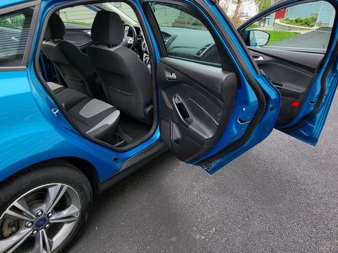 Used 2014 Ford Focus SE w/ SE Sport Package image 13