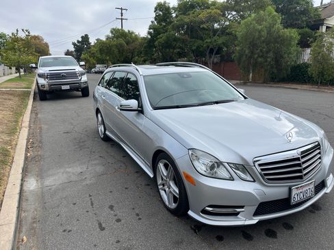 Used 2013 Mercedes-Benz E 350 4MATIC Wagon image 5