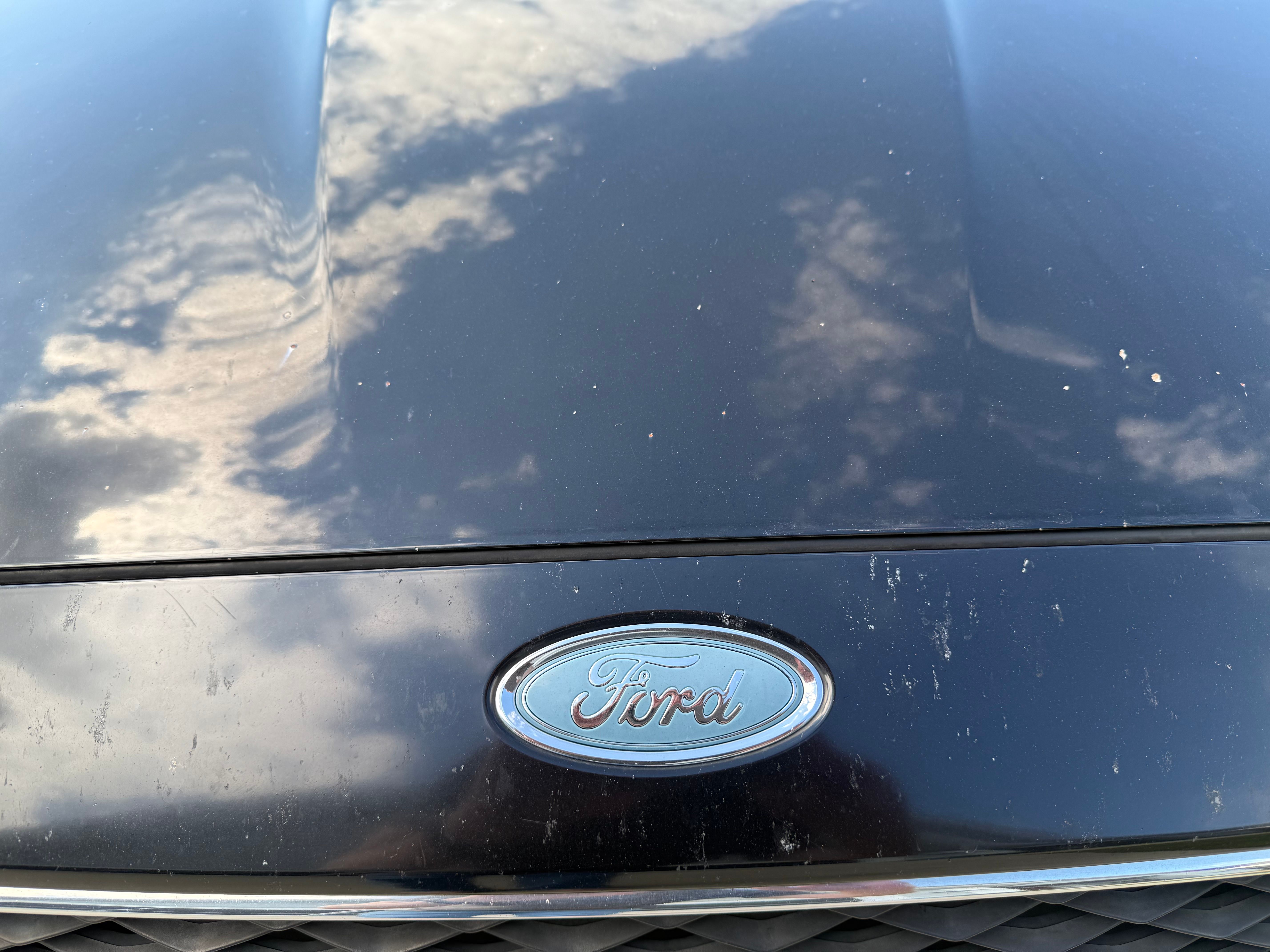 Used 2017 Ford Focus SEL w/ Cold Weather Package FWD image 9