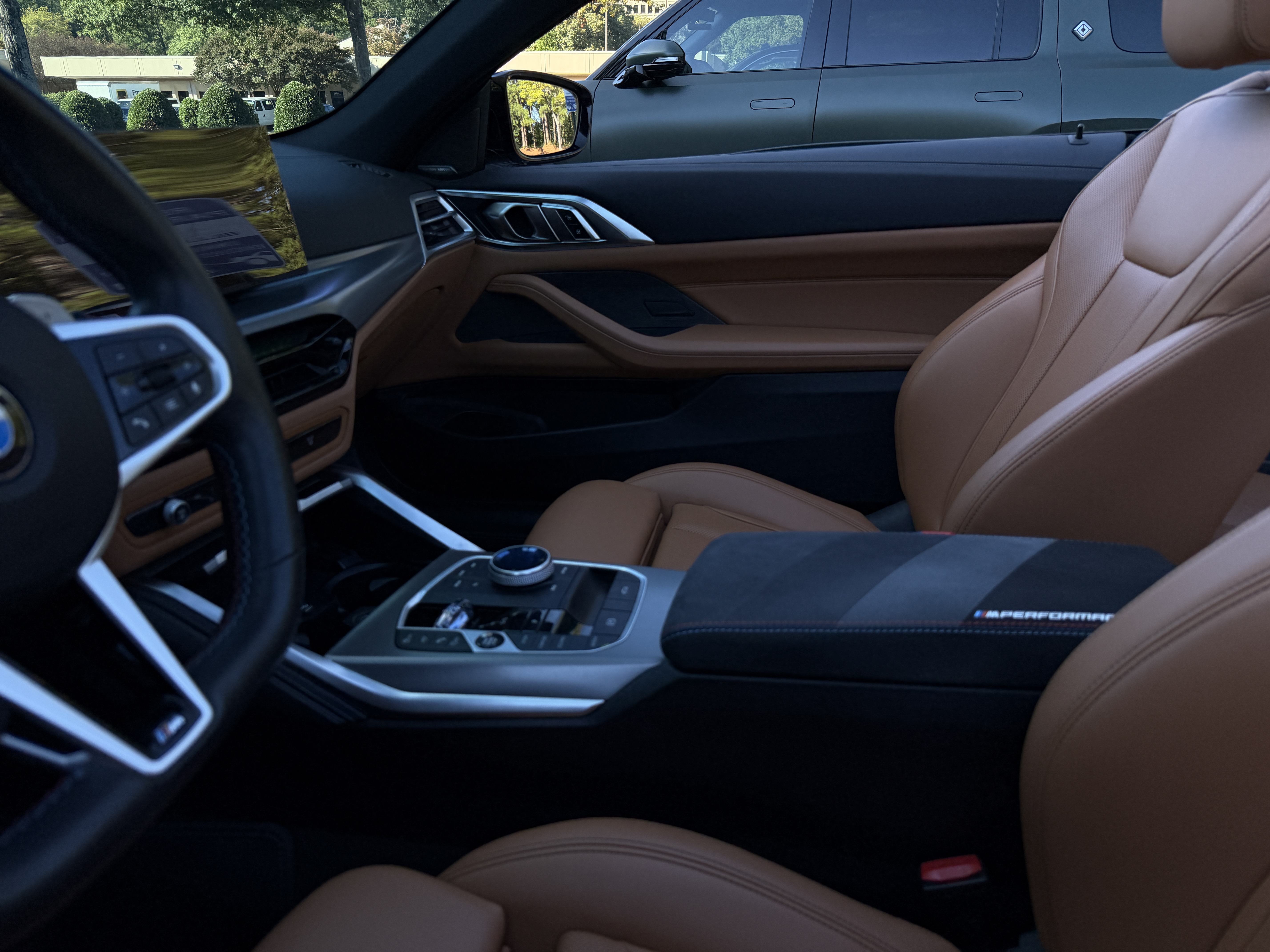 Used 2025 BMW M440i Convertible RWD image 19