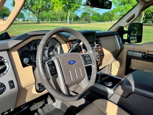 Used 2016 Ford F250 Lariat w/ Lariat Ultimate Package image 10